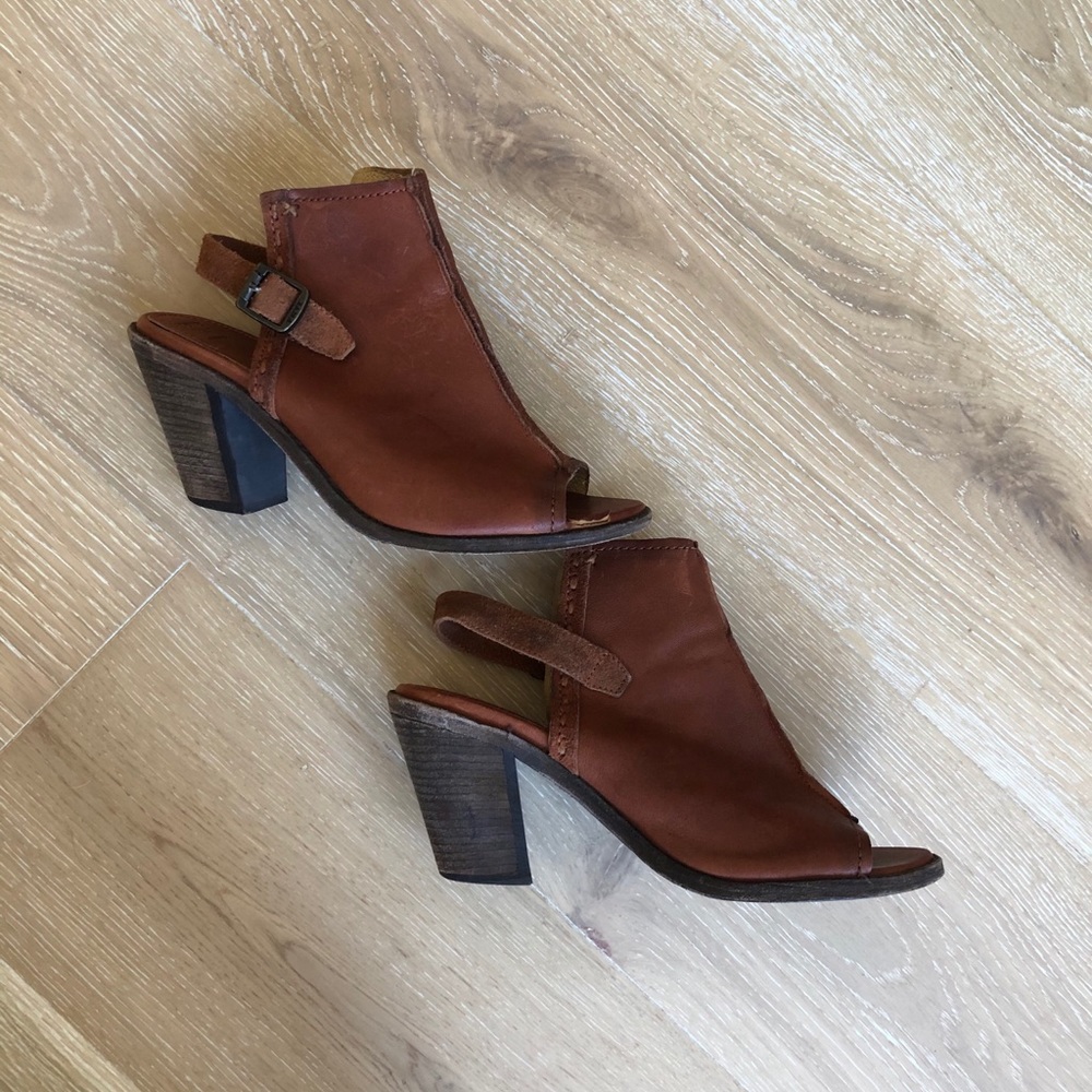 Frye leather shoes